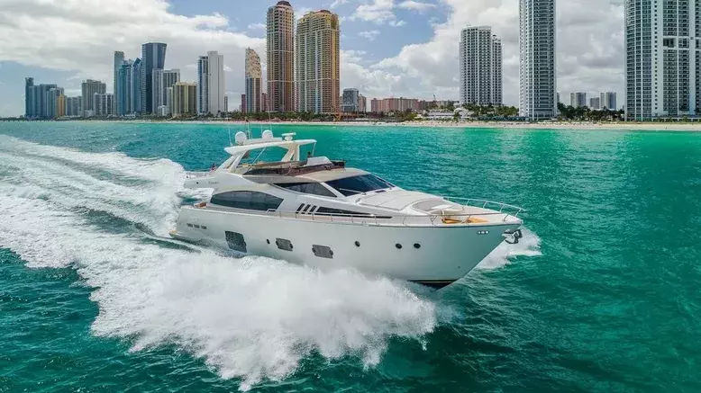 single-product/yacht-party-at-dubai-marina